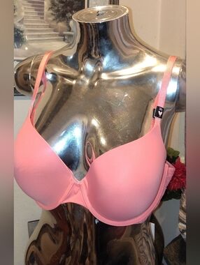 Victoria Secret T-shirt Demi Bra Coral 38C